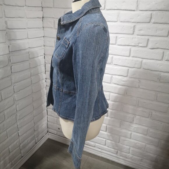 Anne Taylor Loft Ladies Size 6 Medium Wash Button Front Jean Jacket - Picture 9 of 12